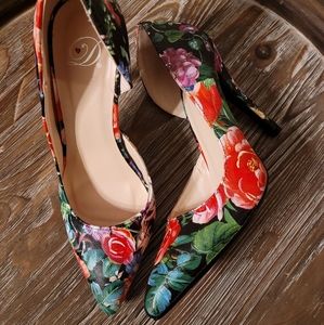Dollhouse Floral Print Heels. Ready for Spring!